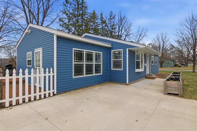 211 11th Street, Altoona, WI 54720