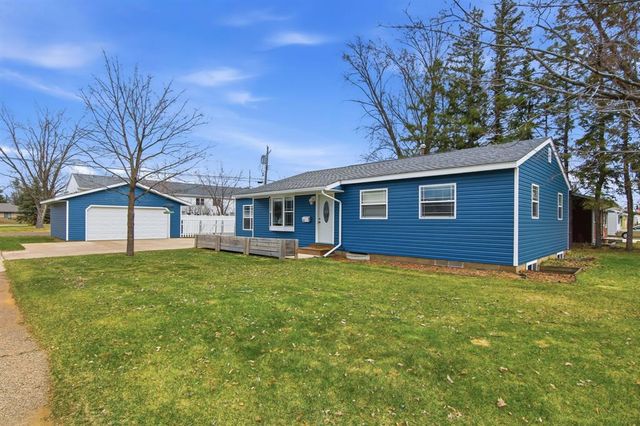 211 11th Street, Altoona, WI 54720