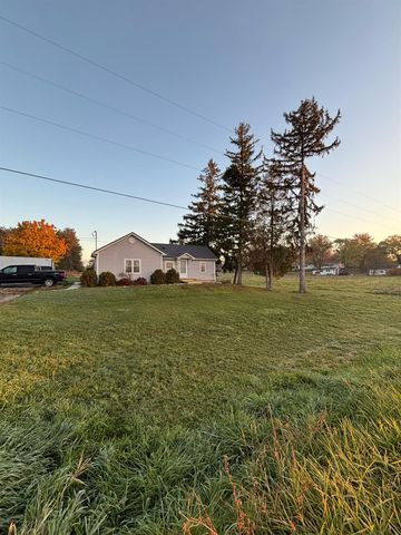 917 E River, Pleasant, MI 48858