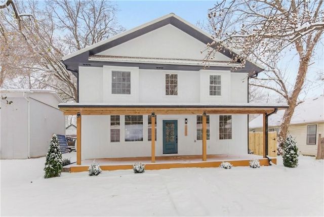 1327 New Jersey Street, Lawrence, KS 66044