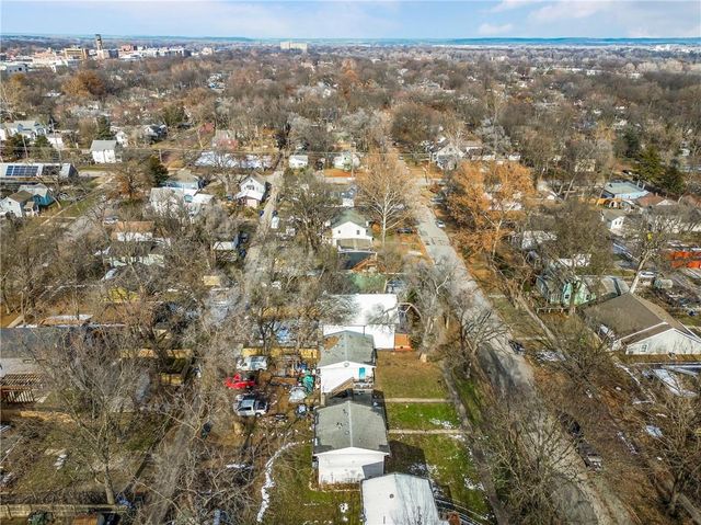 1327 New Jersey Street, Lawrence, KS 66044