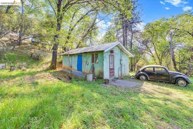 18589 Rozier Ave, Tuolumne, CA 95379