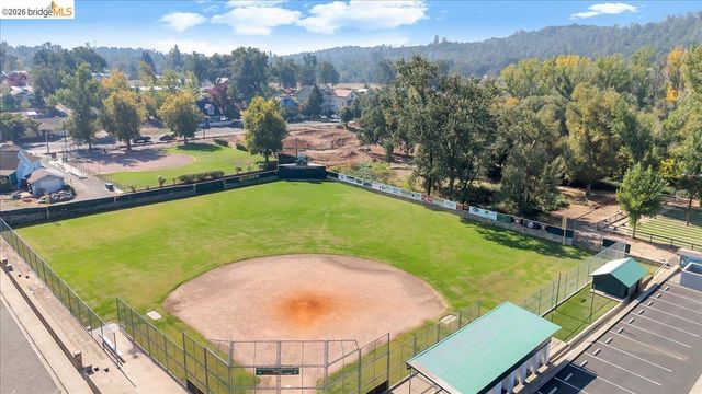 18589 Rozier Ave, Tuolumne, CA 95379