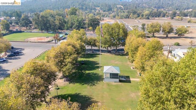 18589 Rozier Ave, Tuolumne, CA 95379