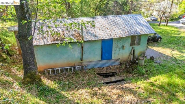 18589 Rozier Ave, Tuolumne, CA 95379