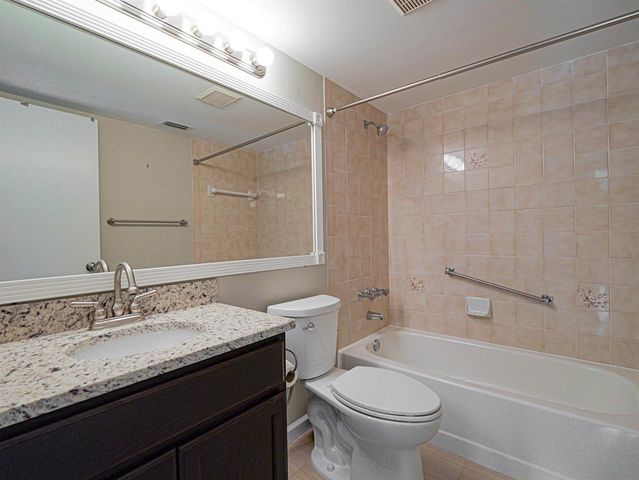 1605 SW Silver Pine Way, Palm City, FL 34990