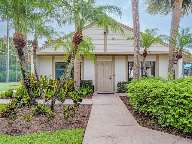 1605 SW Silver Pine Way, Palm City, FL 34990