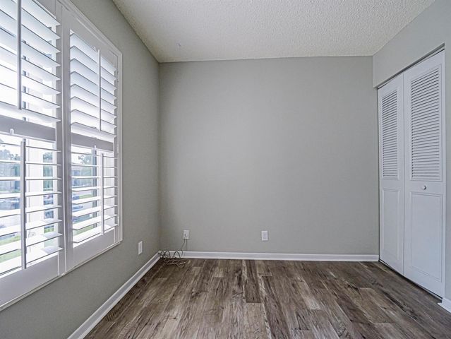 1605 SW Silver Pine Way, Palm City, FL 34990