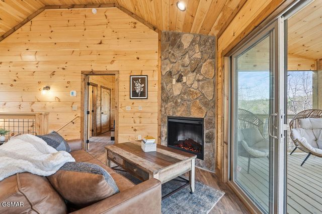 1559 Sky View Drive, Sevierville, TN 37876