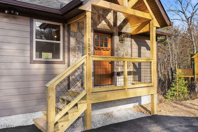 1559 Sky View Drive, Sevierville, TN 37876