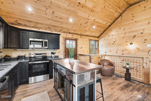 1559 Sky View Drive, Sevierville, TN 37876