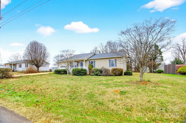 4 Plaza Drive, Granite Falls, NC 28630