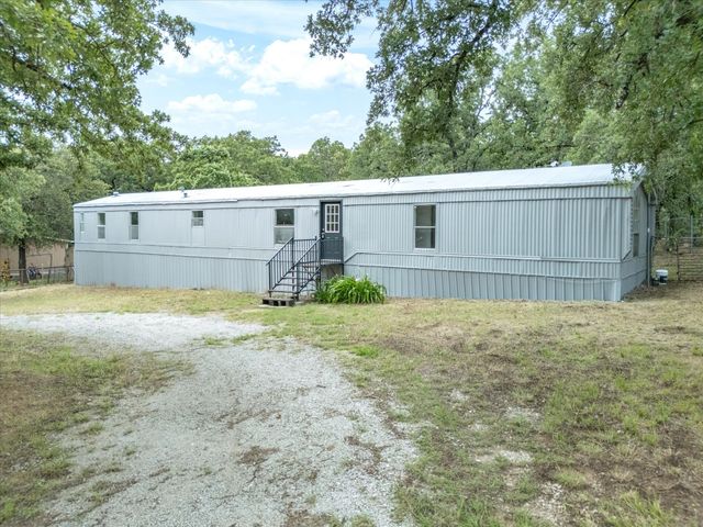 146 Deerwood Lane, Springtown, TX 76082