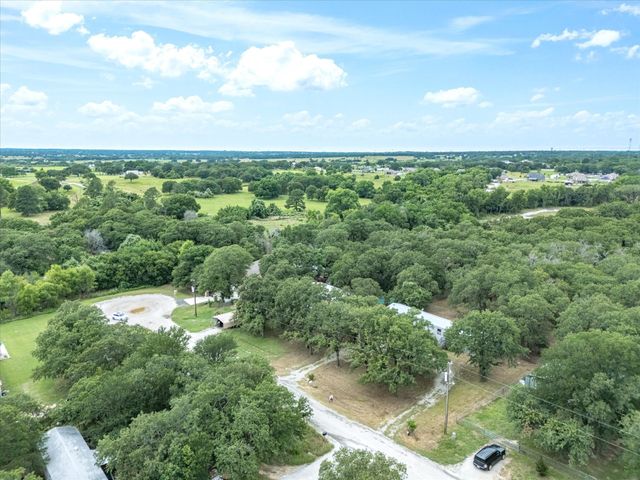 146 Deerwood Lane, Springtown, TX 76082