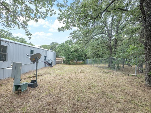 146 Deerwood Lane, Springtown, TX 76082
