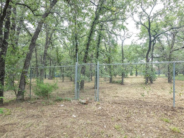146 Deerwood Lane, Springtown, TX 76082