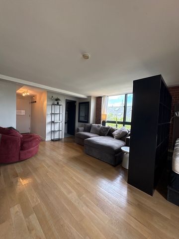 42 8th Street 1501, Boston, MA 02129