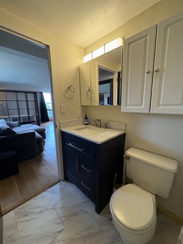42 8th Street 1501, Boston, MA 02129