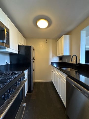 42 8th Street 1501, Boston, MA 02129