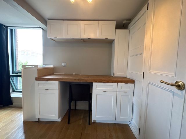 42 8th Street 1501, Boston, MA 02129