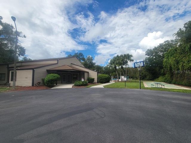 11411 PIKE COURT 4, New Port Richey, FL 34654