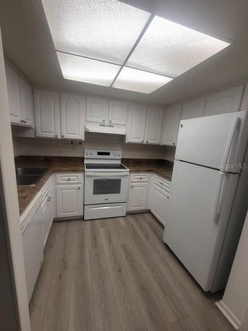 11411 PIKE COURT 4, New Port Richey, FL 34654