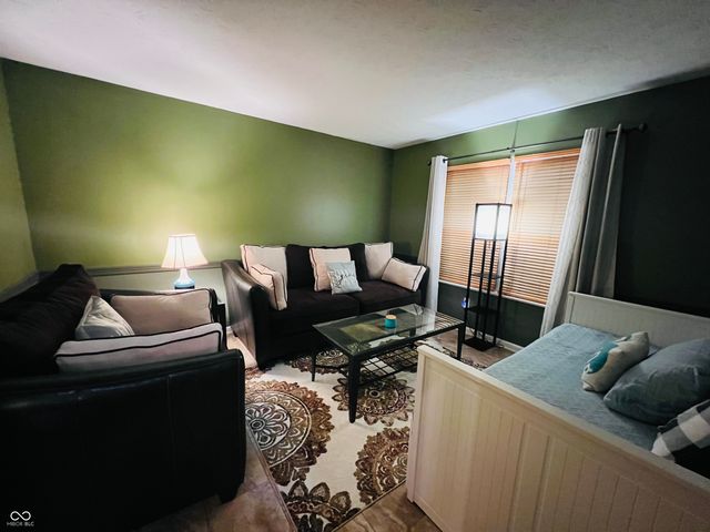 12236 Quarterback Lane, Fishers, IN 46037