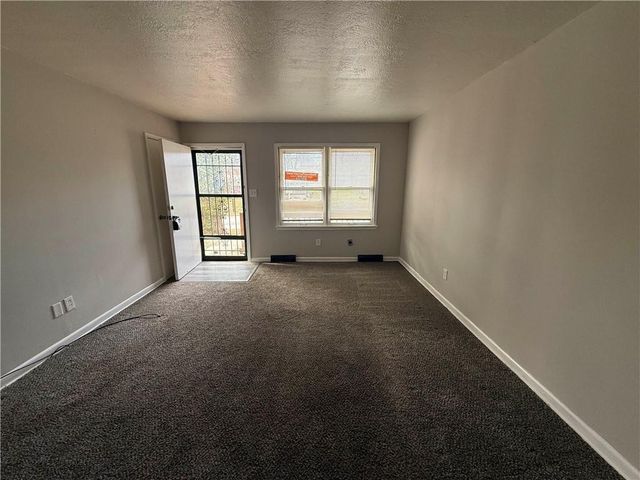 105 & 107 S Arlington Avenue, Independence, MO 64053