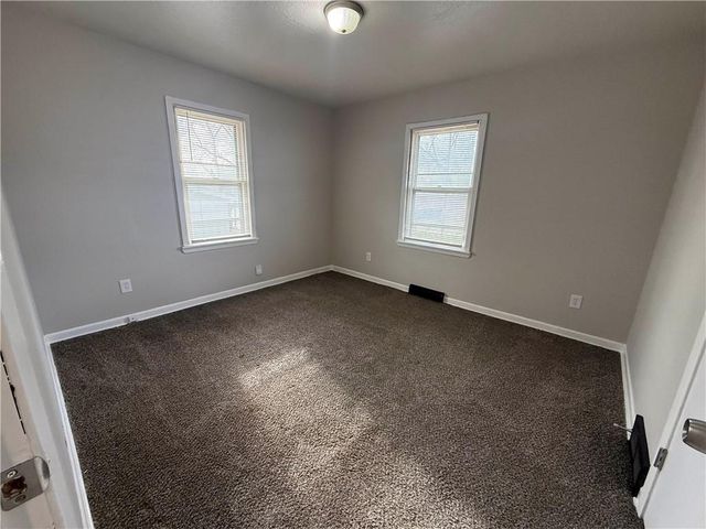 105 & 107 S Arlington Avenue, Independence, MO 64053