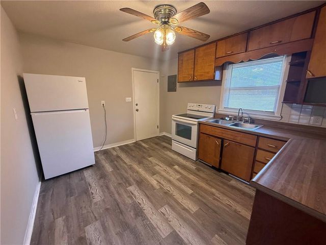 105 & 107 S Arlington Avenue, Independence, MO 64053