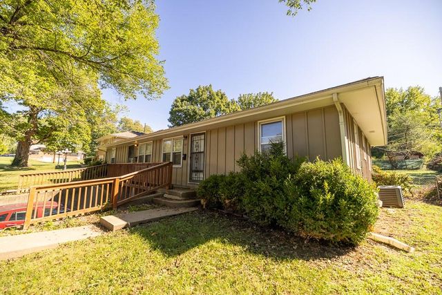 105 & 107 S Arlington Avenue, Independence, MO 64053