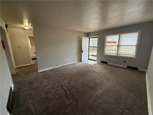 105 & 107 S Arlington Avenue, Independence, MO 64053