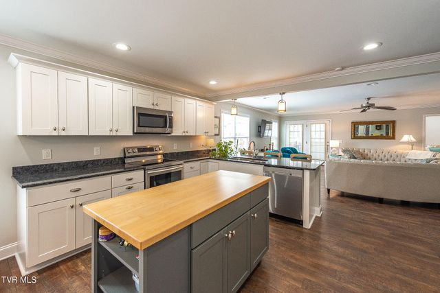 1603 Maple Ridge Court, Kingsport, TN 37664