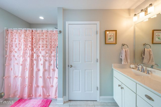 1603 Maple Ridge Court, Kingsport, TN 37664