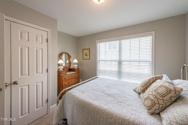 1603 Maple Ridge Court, Kingsport, TN 37664