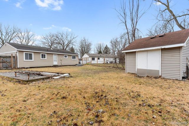 27040 Stacy Street, Taylor, MI 48180