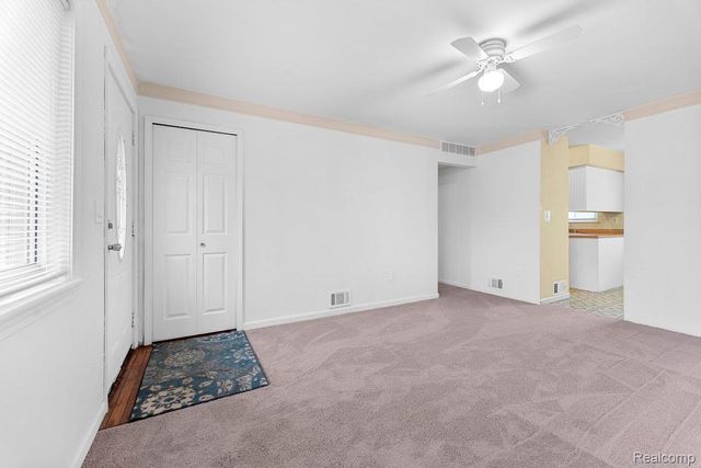 27040 Stacy Street, Taylor, MI 48180