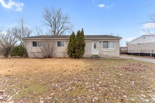 27040 Stacy Street, Taylor, MI 48180