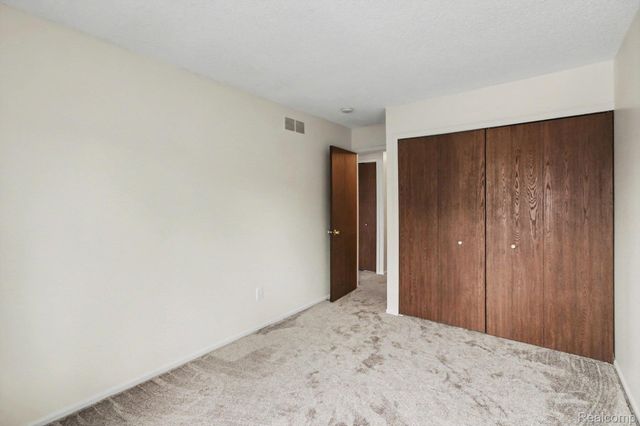 38111 Carolon Boulevard, Westland, MI 48185