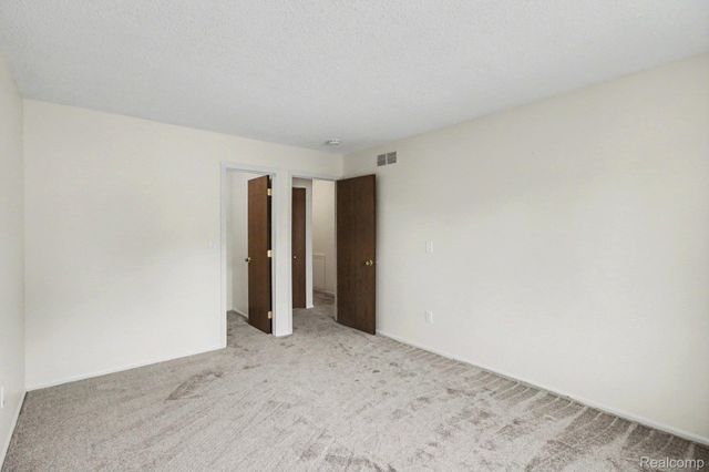 38111 Carolon Boulevard, Westland, MI 48185
