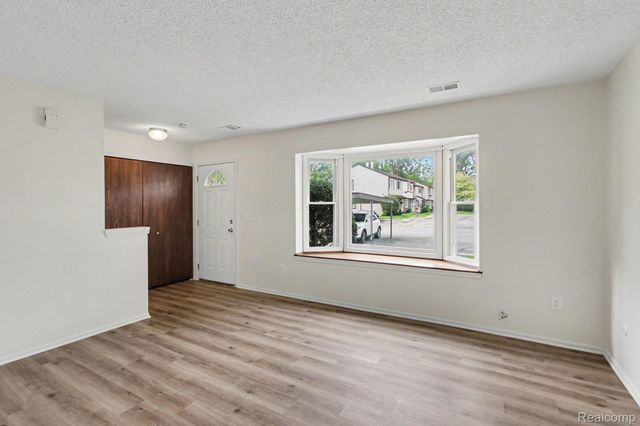 38111 Carolon Boulevard, Westland, MI 48185