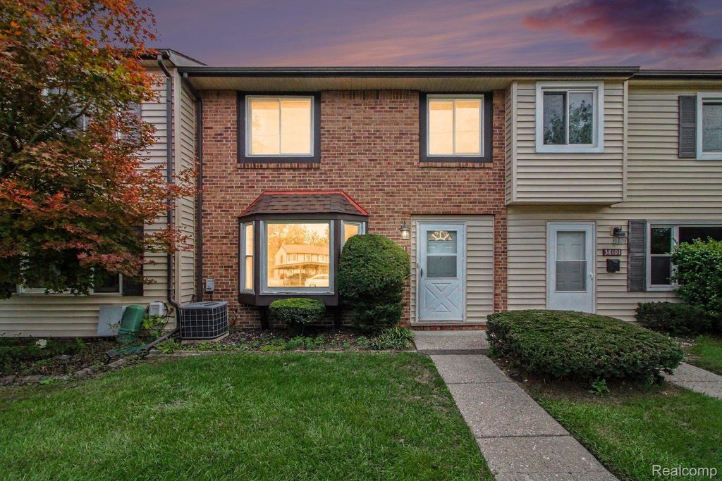 38111 Carolon Boulevard, Westland, MI 48185