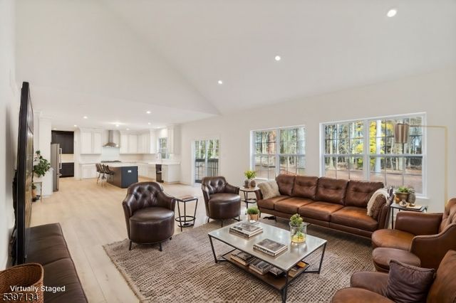 35 Barbertown Point Breeze, Kingwood Twp., NJ 08825