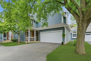 125 S Atherton Court, Bloomingdale, IL 60108