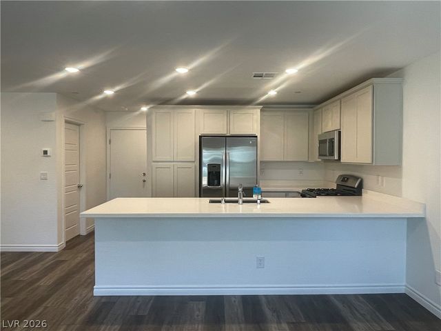 10714 Burton Grove Avenue, Las Vegas, NV 89166