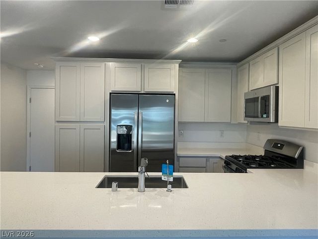 10714 Burton Grove Avenue, Las Vegas, NV 89166