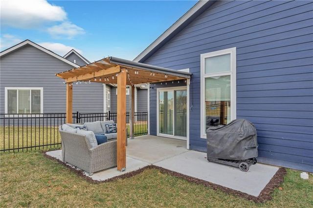 3702 Tucker Trail, Lawrence, KS 66049