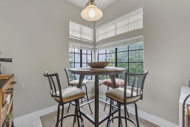 16458 Avenida Venusto E, San Diego, CA 92128