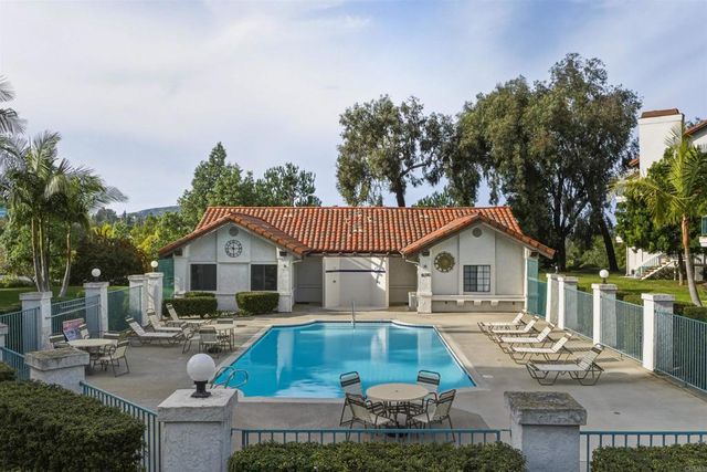 16458 Avenida Venusto E, San Diego, CA 92128