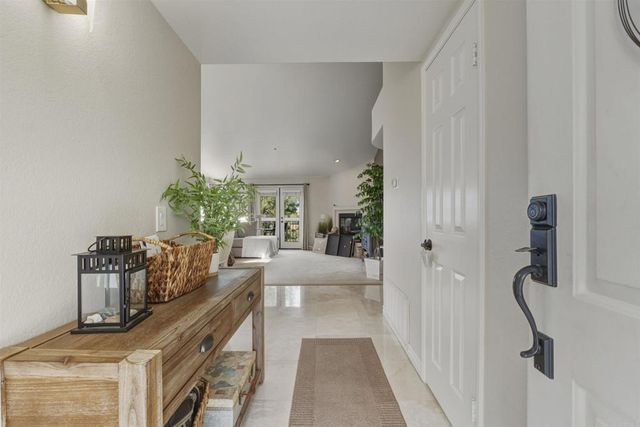 16458 Avenida Venusto E, San Diego, CA 92128